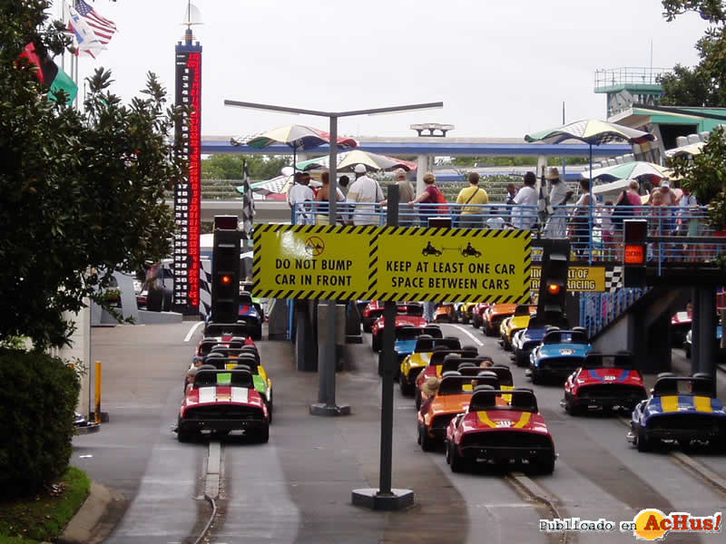 Imagen de Magic Kingdom (Orlando)  Tomorrowland Indy Speedway